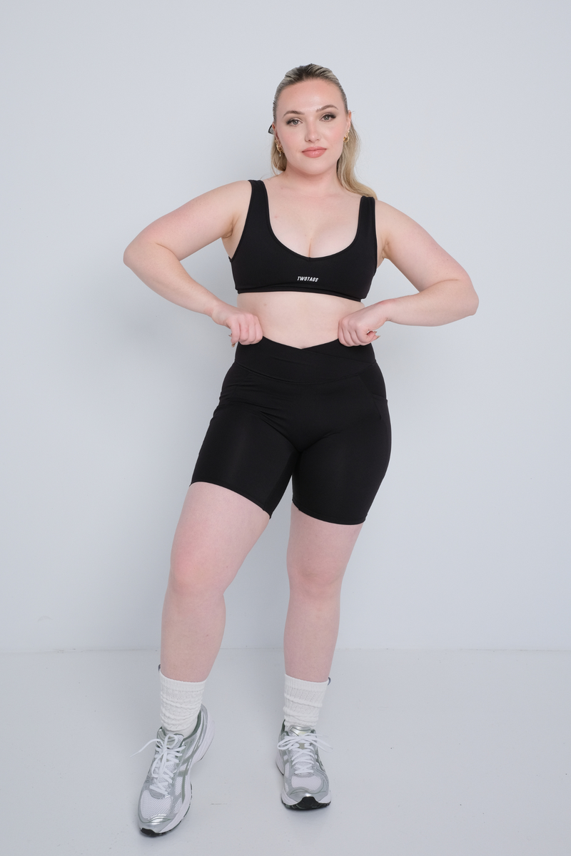 Cross Over Pocket Biker Shorts - Black