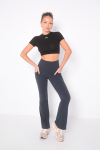 Daze Flare Pocket Leggings - Ink